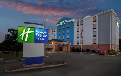 Holiday Inn Express Suites Charleston by IHG