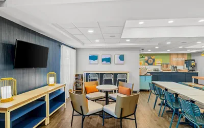 Photo 4 - Spark by Hilton North Little Rock
