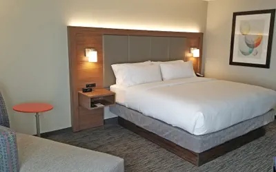 Photo 5 - Holiday Inn Express Hotel & Suites Columbus by IHG