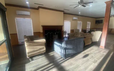 Photo 5 - Truckerz Inn