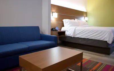 Photo 4 - Holiday Inn Express & Suites Batesville by IHG