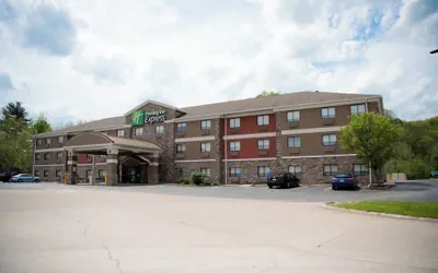 Photo 2 - Holiday Inn Express Winfield by IHG