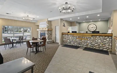 Photo 2 - Sandpoint Hotel & Suites Downtown