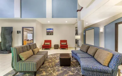 Photo 4 - Best Western Joliet Inn & Suites