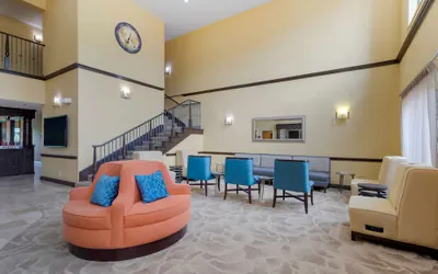 Photo 4 - Best Western Plus DFW Airport Suites