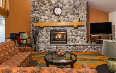 Photo 4 - Ramada by Wyndham Platte City KCI Airport
