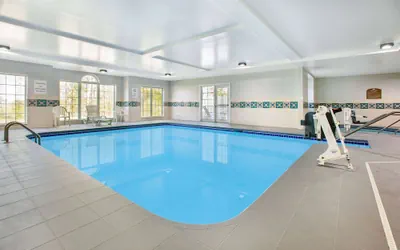 Photo 2 - Microtel Inn by Wyndham Beckley