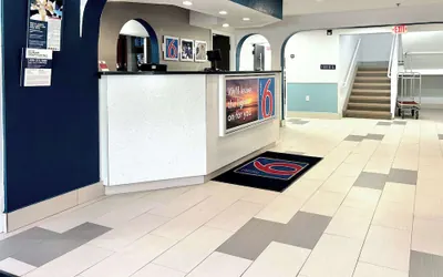 Photo 3 - Motel 6 Simpsonville, SC - Greenville