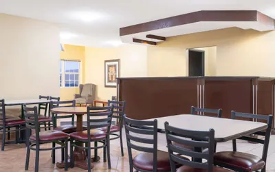 Photo 2 - Days Inn by Wyndham Faribault