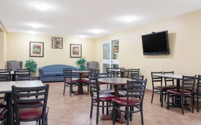 Photo 3 - Days Inn by Wyndham Faribault