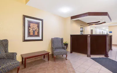 Photo 4 - Days Inn by Wyndham Faribault