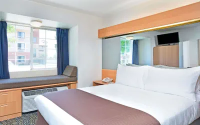 Photo 4 - Microtel Inn & Suites by Wyndham Morgan Hill/San Jose Area