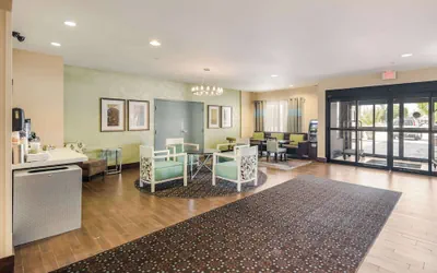 Photo 4 - Quality Inn & Suites Quincy - Downtown