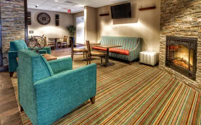 Photo 3 - Hampton Inn Marion