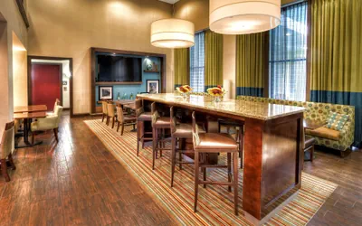 Photo 4 - Hampton Inn Marion