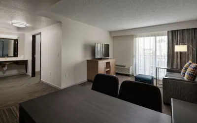 Photo 5 - Hampton Inn & Suites Anaheim Garden Grove