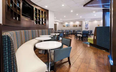 Photo 3 - Hampton Inn & Suites Hershey