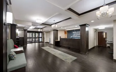 Photo 4 - Hampton Inn Marshall