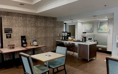 Photo 3 - Hampton Inn El Dorado