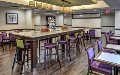 Photo 4 - Hampton Inn Dumfries/Quantico