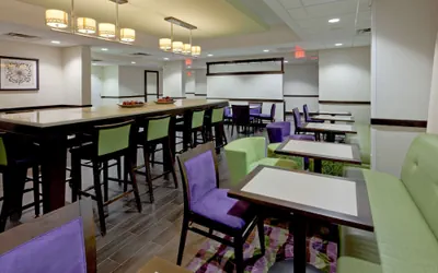 Photo 5 - Hampton Inn Dumfries/Quantico