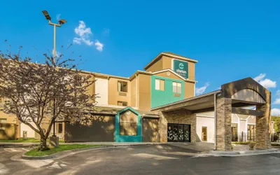 Photo 2 - Clarion Pointe Wake Forest - Raleigh North