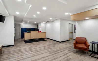 Photo 3 - Sonesta Simply Suites Detroit Novi