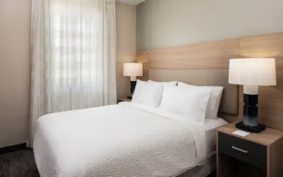 Photo 5 - Candlewood Suites Miami Doral by IHG