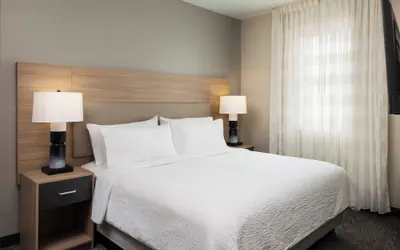 Photo 3 - Candlewood Suites Miami Doral by IHG