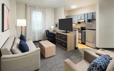 Photo 4 - Candlewood Suites Miami Doral by IHG