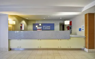 Holiday Inn Express Romulus / Detroit Airport by IHG