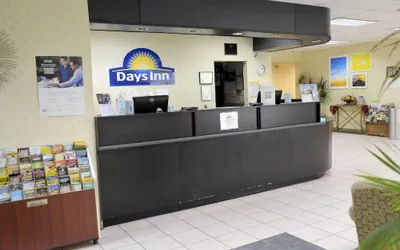 Photo 4 - Days Inn by Wyndham Luray Shenandoah