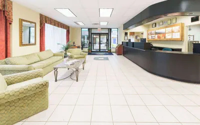 Photo 3 - Days Inn by Wyndham Luray Shenandoah