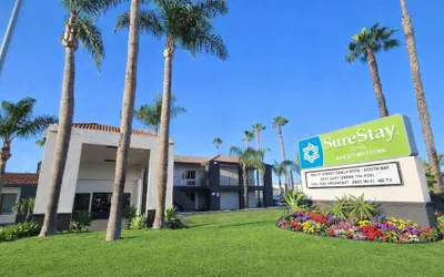 Photo 2 - SureStay Hotel by Best Western Chula Vista San Diego Bay