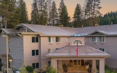 Photo 2 - Truckee Donner Lodge