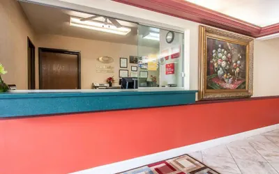 Photo 3 - Econo Lodge Dexter
