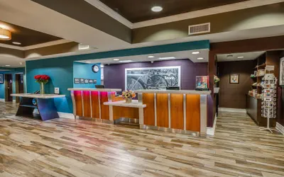 Photo 4 - Hampton Inn San Francisco Airport
