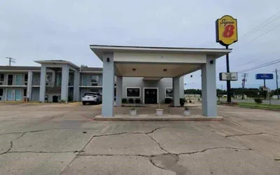 Photo 2 - Super 8 by Wyndham Arkadelphia Caddo Valley Area