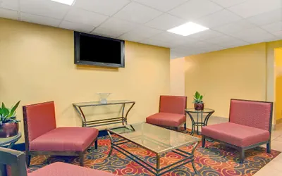 Photo 2 - Super 8 by Wyndham Stamford/New York City Area