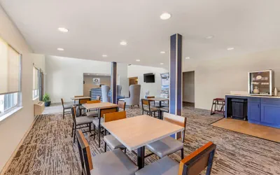 Photo 5 - Quality Inn Chesterton near Indiana Dunes National Park I-94