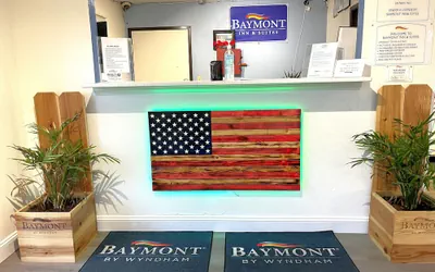 Photo 3 - Baymont by Wyndham Hutchinson