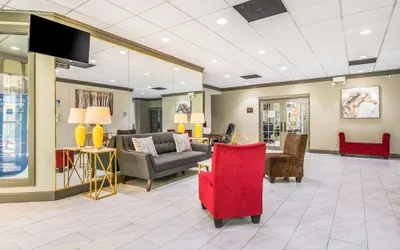 Photo 2 - Quality Inn & Suites York East