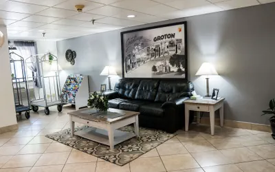 Photo 4 - Super 8 by Wyndham Groton
