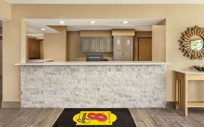 Photo 3 - Super 8 by Wyndham Ankeny/Des Moines Area