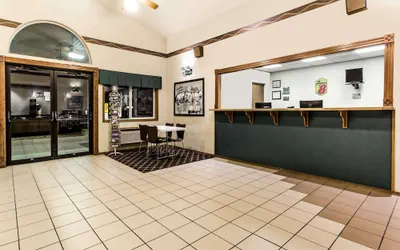 Photo 2 - Super 8 by Wyndham Fruita