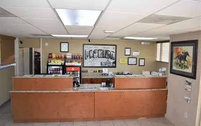 Photo 3 - Super 8 by Wyndham Ocala I-75