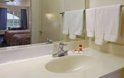Photo 4 - Quality Inn & Suites Greenville