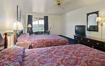 Photo 3 - Quality Inn & Suites Greenville