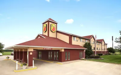 Photo 2 - Super 8 by Wyndham Salem