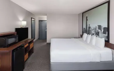Photo 5 - Super 8 by Wyndham Romeoville Bolingbrook